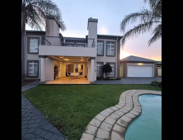 5 BEDROOM HOUSE FOR SALE IN RUIMSIG